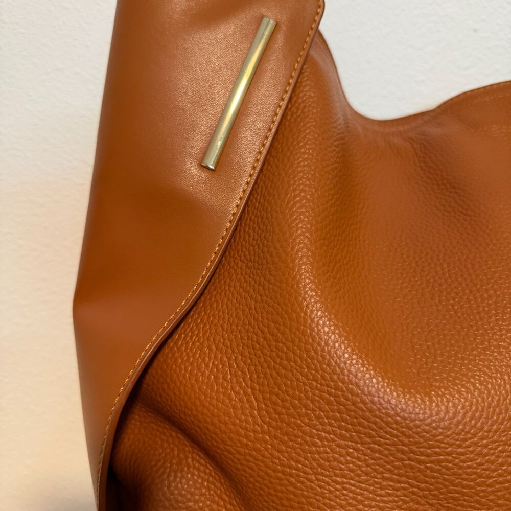 Kattee Cognac Pebbled Shoulder Tote Bag - Picture 4 of 8